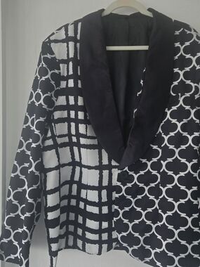 Black & White Patterned Blazer with Shawl Collar